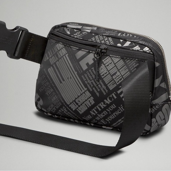 Nuit tags everywhere, belt bag, manifesto, print 1L BLK/SLVR LU9BGXS CODE 35 - Picture 4 of 6